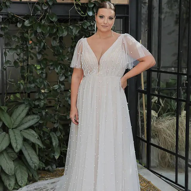 STUDIO LEVANA &amp; ÉLYSÉE X ÉDITION + MORE, Blush Bridal Lounge PLUS SIZE TRUNK SHOW!
